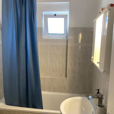 Amaroo Home-port View Apartment *