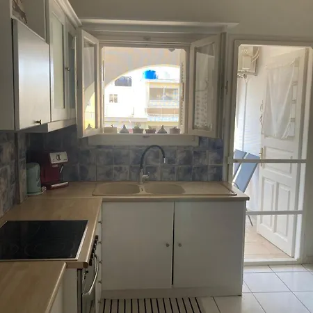 Amaroo Home-port View *